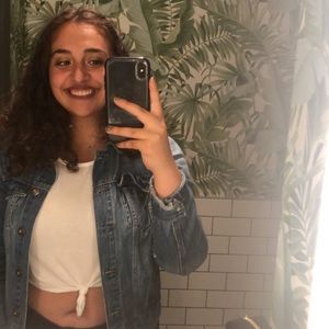 Meet your Posher, Yasemin